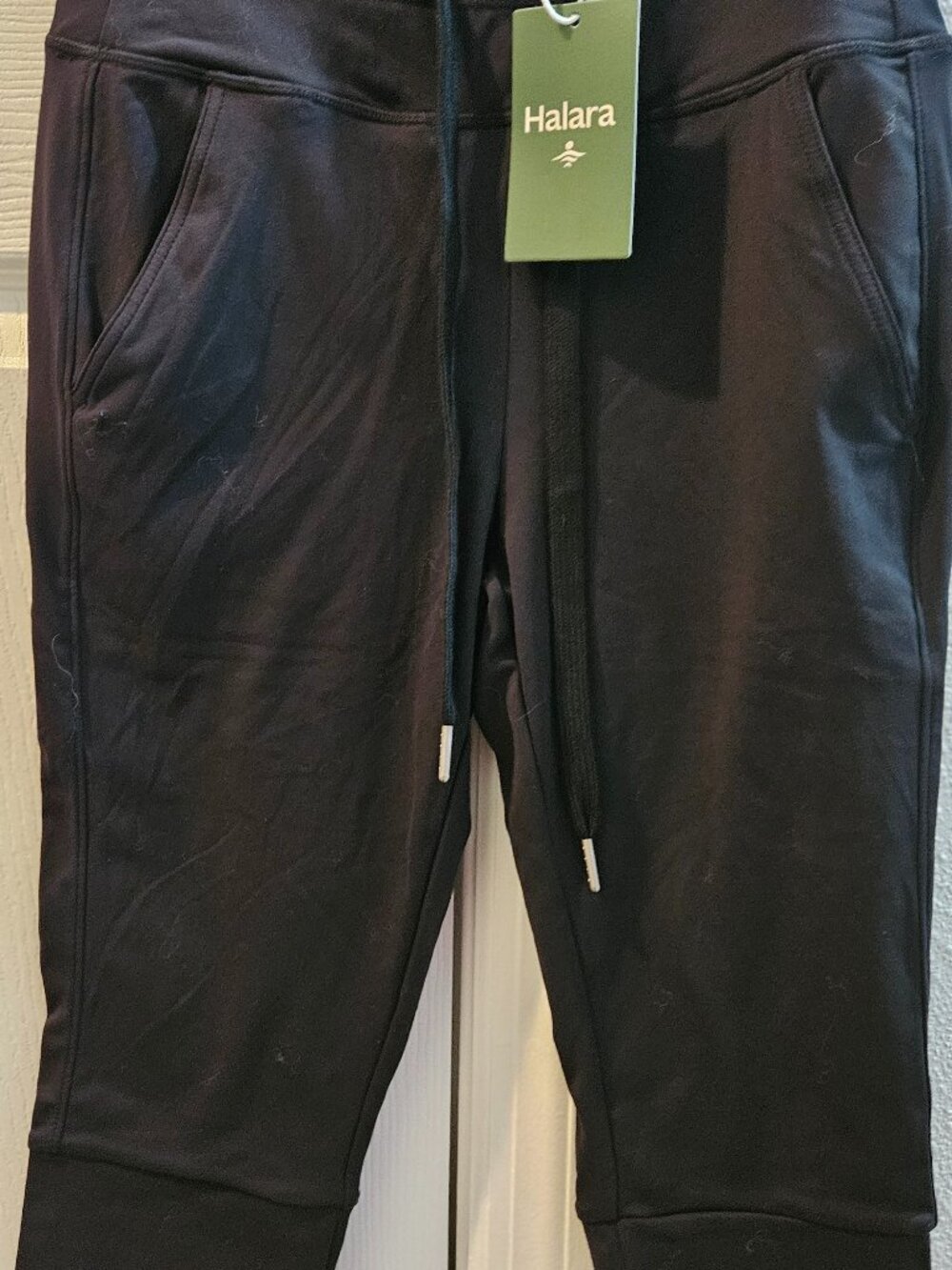 Halara Capri  pants Drawstring and pockets